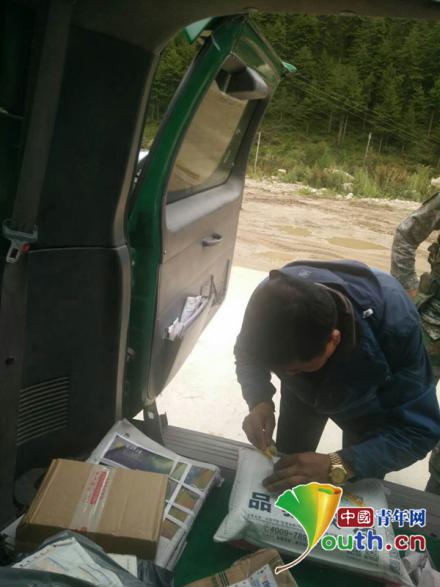 国际邮件交换员亚林:28载风雨路 雪域高原传尺素