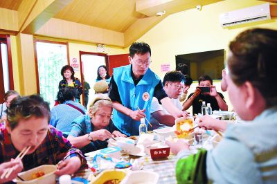 北京东城首开居家养老共享厨房