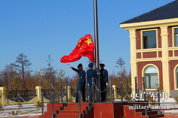 【网络媒体国防行】空军漠河雷达站：让天线在林海雪原旋转