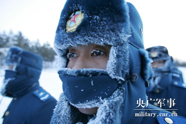 【网络媒体国防行】空军漠河雷达站：让天线在林海雪原旋转