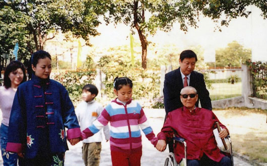 习近平的敬老故事