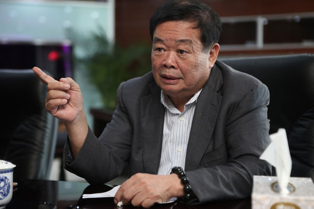 曹德旺：民营企业家勿“火中取栗”赚快钱