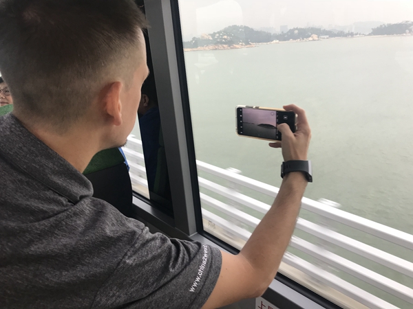 速看!港珠澳大桥通车啦!