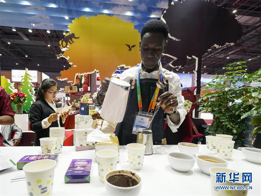 习近平主席出席首届中国国际进口博览会纪实