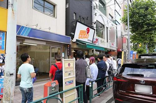 沙县小吃在美国开业3小时就关门 竟因人太多!