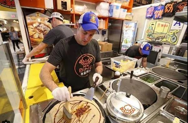 沙县小吃在美国开业3小时就关门 竟因人太多!