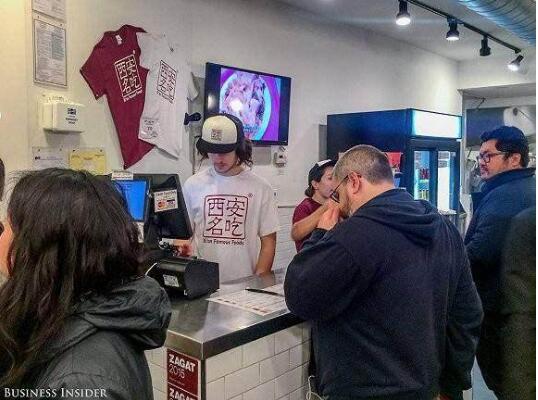 沙县小吃在美国开业3小时就关门 竟因人太多!