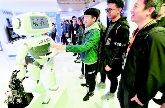 第十五届光博会在汉盛大开幕