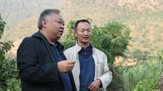 “80后白发书记”李忠凯:不怕累,就怕不被理解