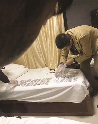 犯罪嫌疑人雇癌症病人上医院&ldquo;套片&rdquo; 4元药倒手成毒品卖400元