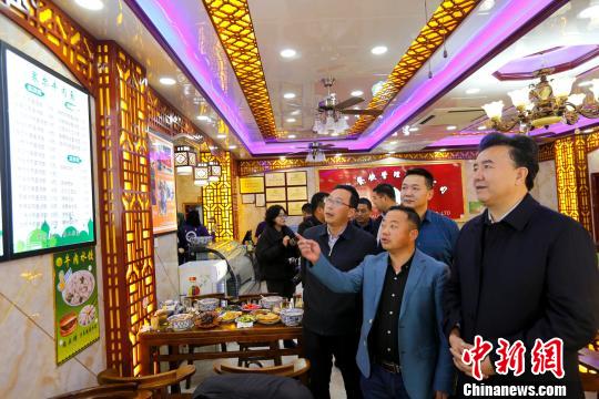 2667家店面1.9万从业人员 看青海拉面人的上海故事