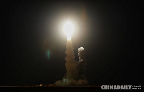 我国首颗低轨宽带通信卫星发射成功