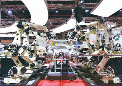 智能机器人产业蓬勃发展