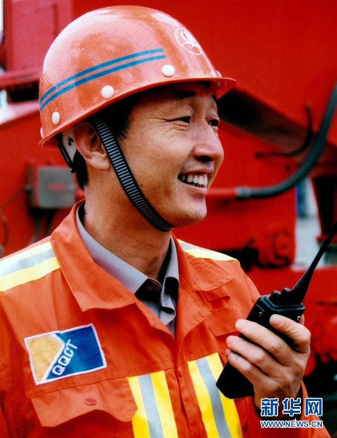 “干就干一流,争就争第一”——“大国工匠”许振超的筑梦之旅