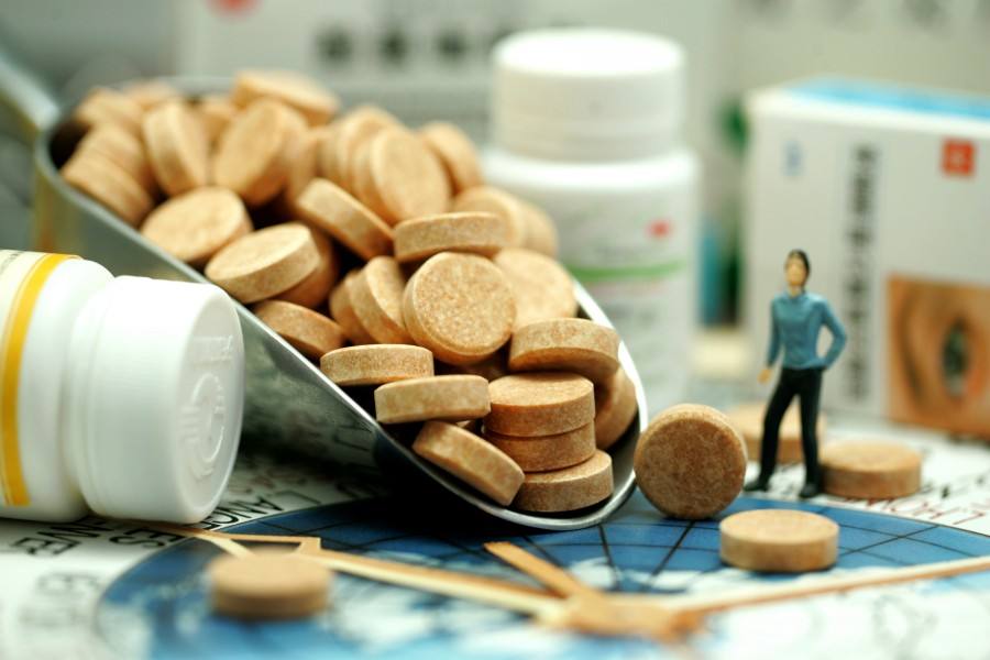 保健品市场开启"困难模式" 别提着一箱"谎言"回家过年