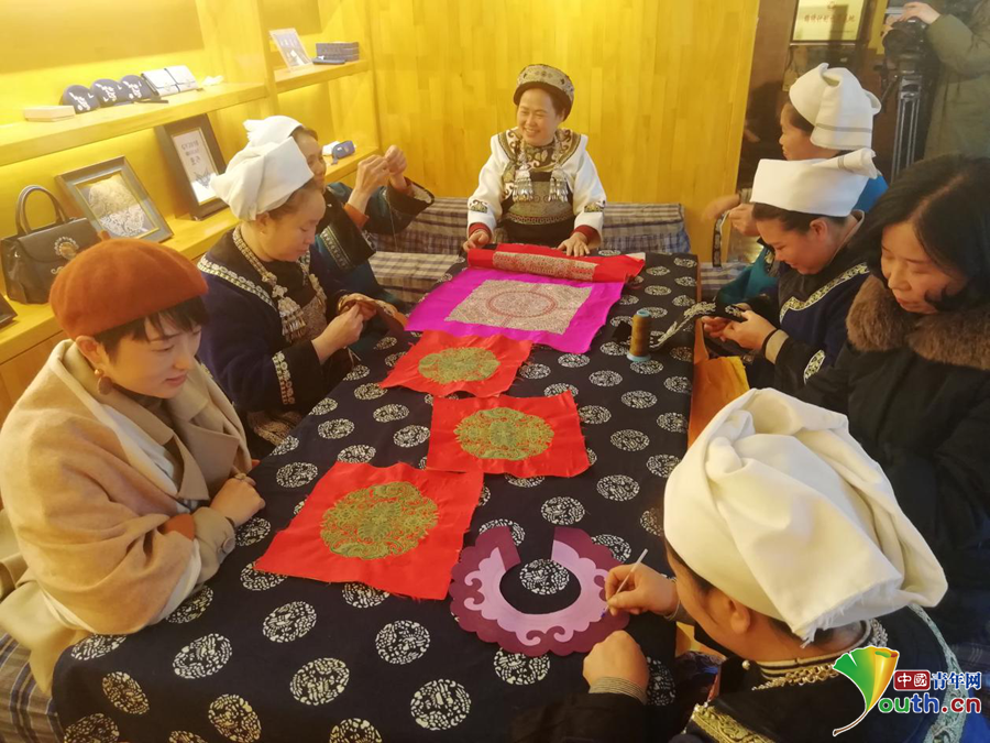 水族非遗又“上会” 宋水仙:马尾绣“绣”出美好新生活