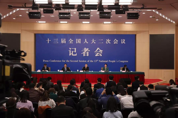 市场监管总局局长张茅等就“加强市场监管 维护市场秩序”答记者问