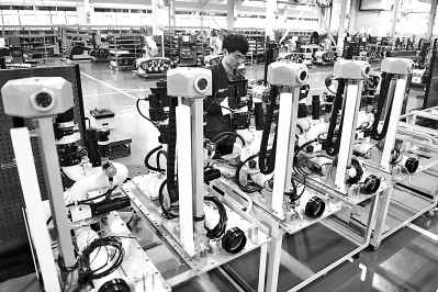 机器人&ldquo;同事&rdquo;让物流更高效 