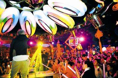 &ldquo;夜经济&rdquo;点燃中国发展新引擎 