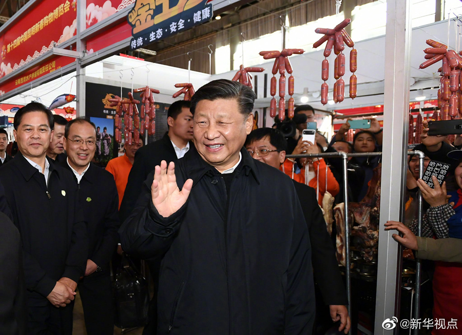 习近平向全国人民拜年