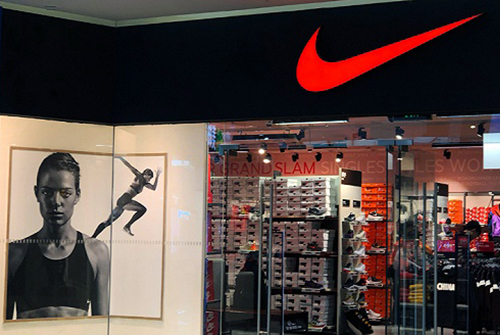 体育品牌开启引流之争