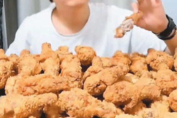 难看的&ldquo;吃播&rdquo;乱象该整治了！