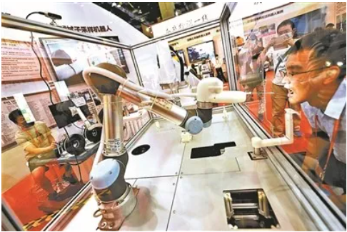 疫情期间当仁不让，服贸会上C位亮相