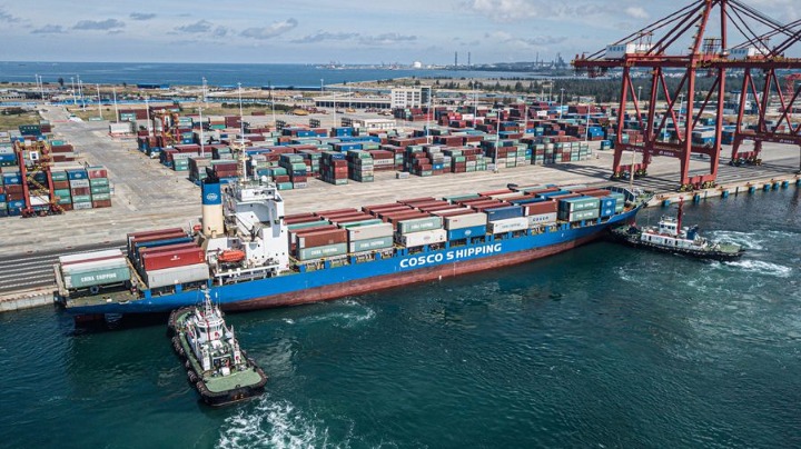 海南自贸港开通首条洲际集装箱航线