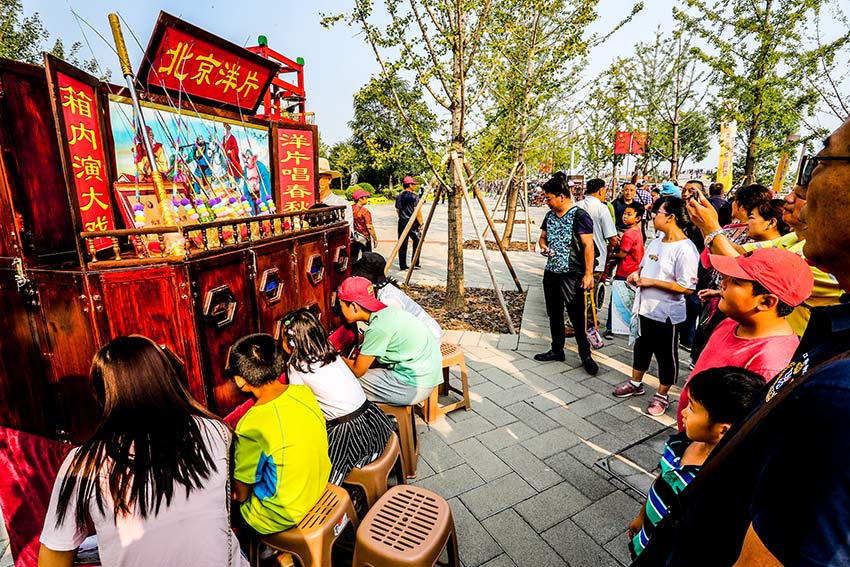 影院火起来、场馆热起来、公园闹起来&mdash;&mdash;黄金周文化市场&ldquo;报复性消费&rdquo;观察