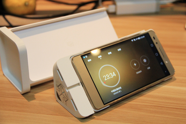 华为出售荣耀 产业链集体自救