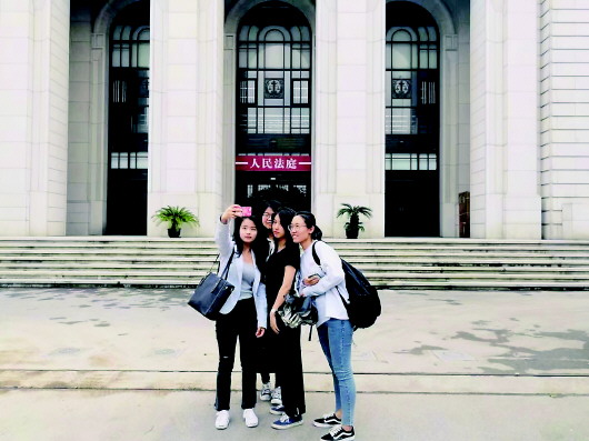 他们为&ldquo;千千万万个一元钱&rdquo;打官司