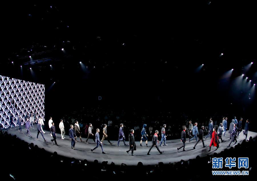 中国国际时装周拉开帷幕