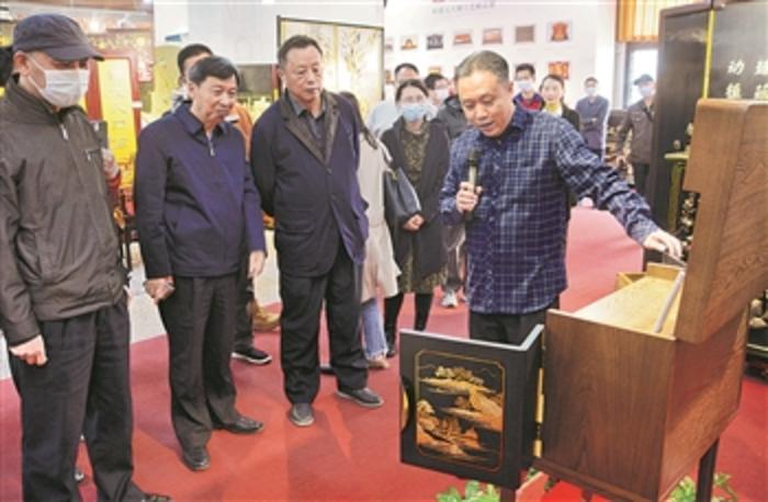 匠心漆韵&mdash;&mdash;金漆镶嵌技艺精品展在北京开幕