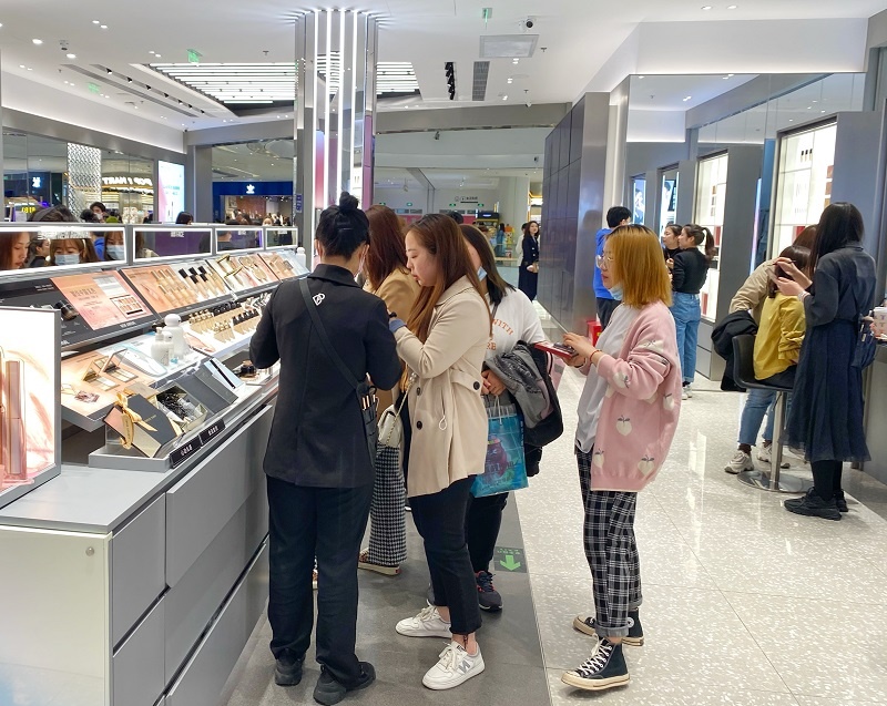 彩妆业绩反超国际巨头 国产品牌的春天来了？