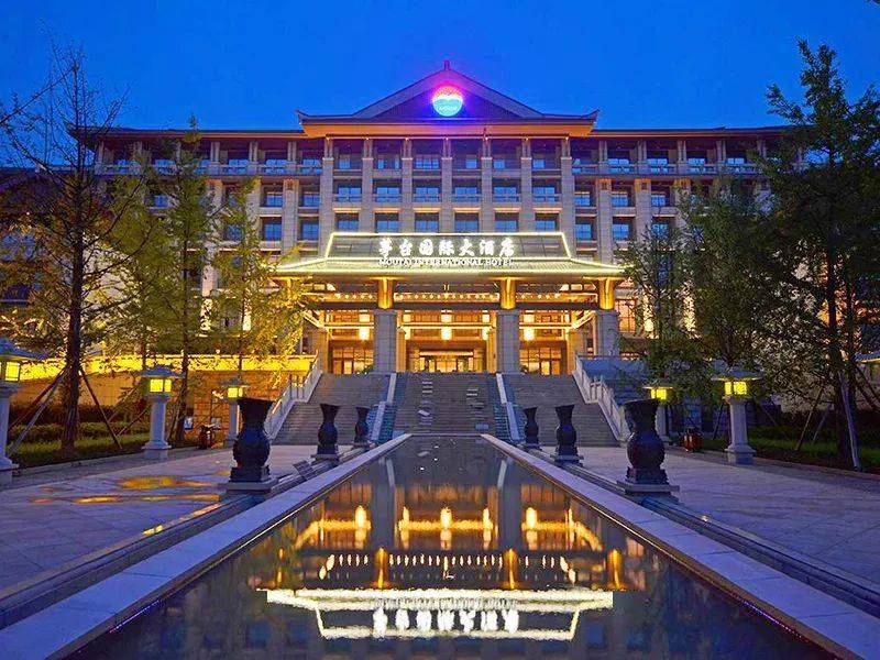 住酒店可买平价茅台被喊停 &ldquo;黄牛&rdquo;断财路欲转战机场 