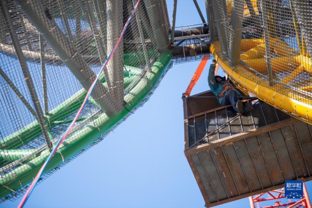 北京:奥运五环景观塔献礼冬奥 国家品牌网