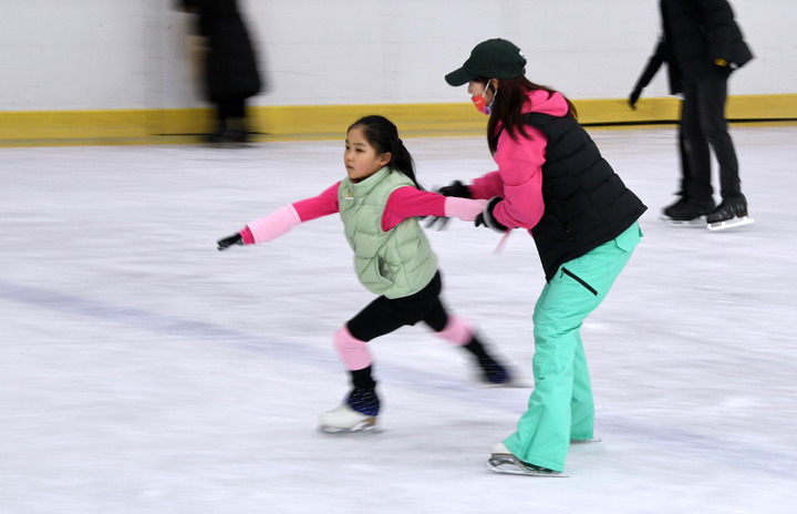 北京冬奥组委：冬奥&ldquo;遗产&rdquo;将长期助力中国冰雪运动发展 