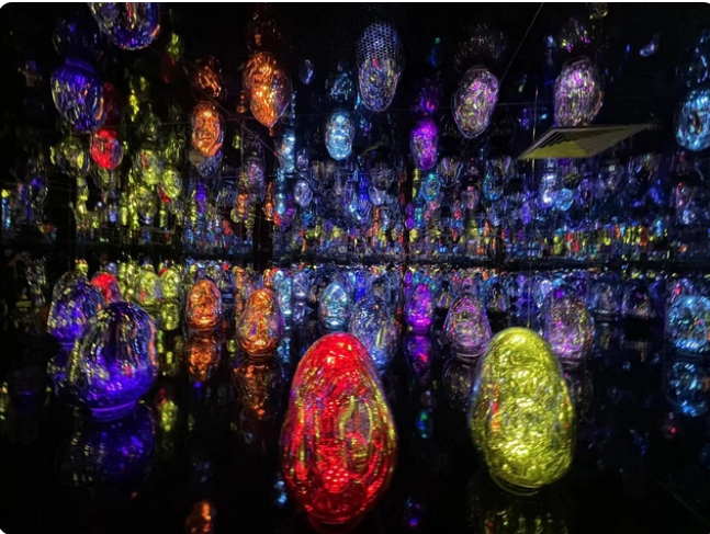 逛商场也能看展！国内最大沉浸式数字艺术空间落地北京
