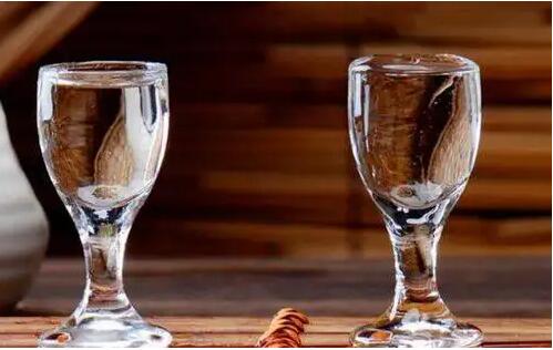 百亿级项目不断 酒企掀起扩产潮