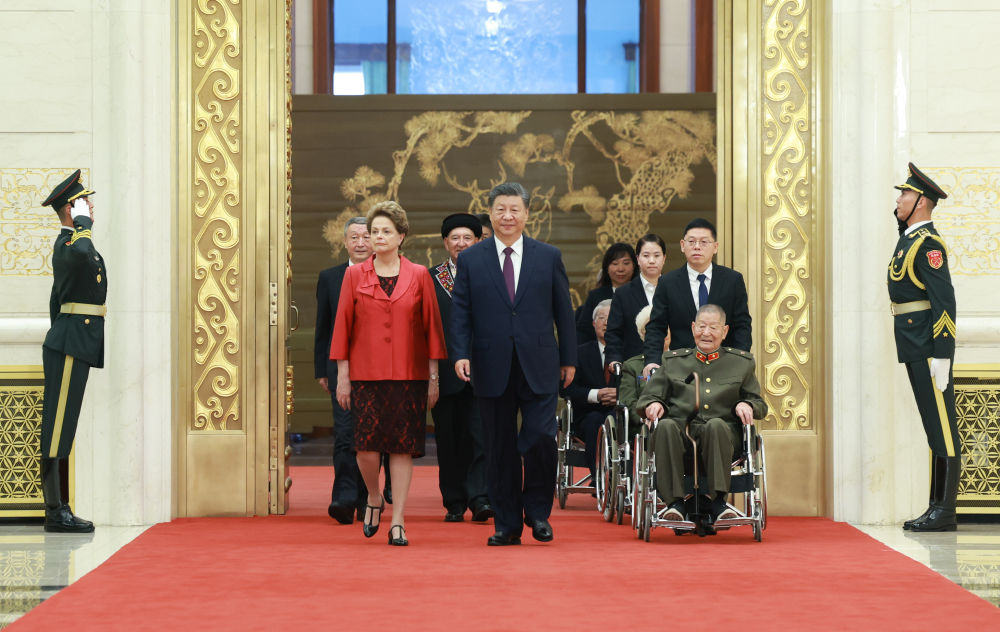 中华人民共和国国家勋章和国家荣誉称号颁授仪式隆重举行