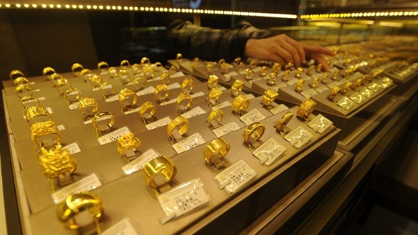 国际金价涨势迅猛 机构提示回调风险