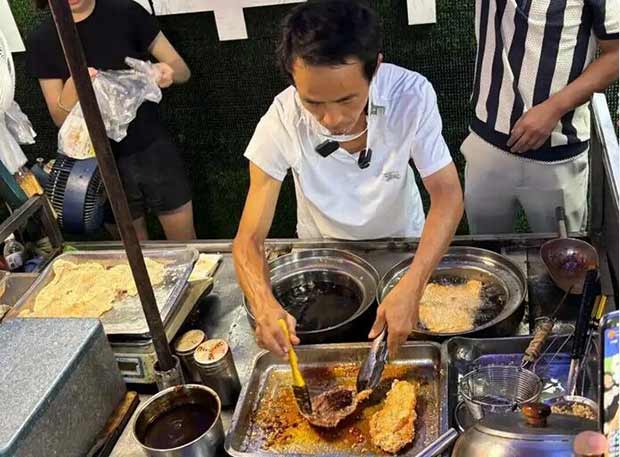 &ldquo;鸡排主理人&rdquo;走红不简单