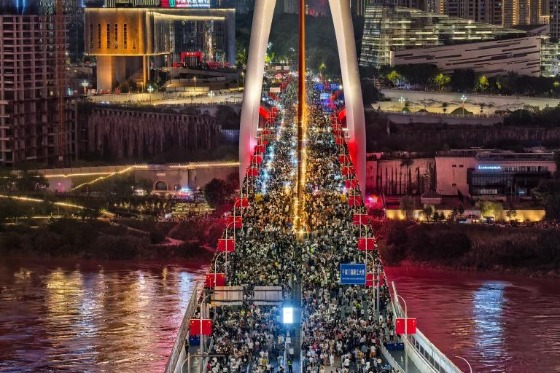 升腾的&ldquo;烟火气&rdquo;：&ldquo;夜经济&rdquo;激活中国假日消费新动力