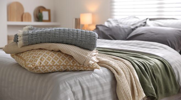 新华视点丨虚标支数、标签造假……小心“高端四件套”以次充好