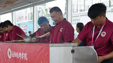 岳阳烧烤学院，为什么走红？