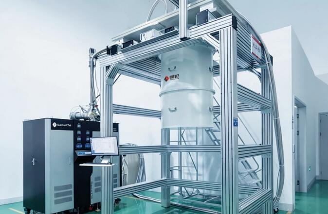 国产稀释制冷机ez-Q F1500首台下线  稀释制冷机是守护计算芯片的&ldquo;终极恒温舱&rdquo;