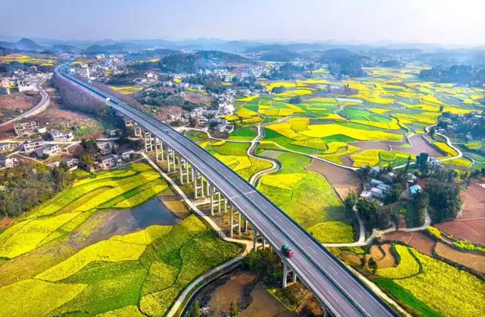 我国将构建约6万公里精品自驾旅游公路 
