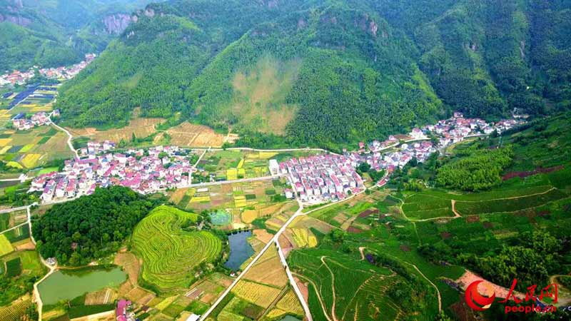 翻&ldquo;山&rdquo;越&ldquo;海&rdquo;，共同富裕