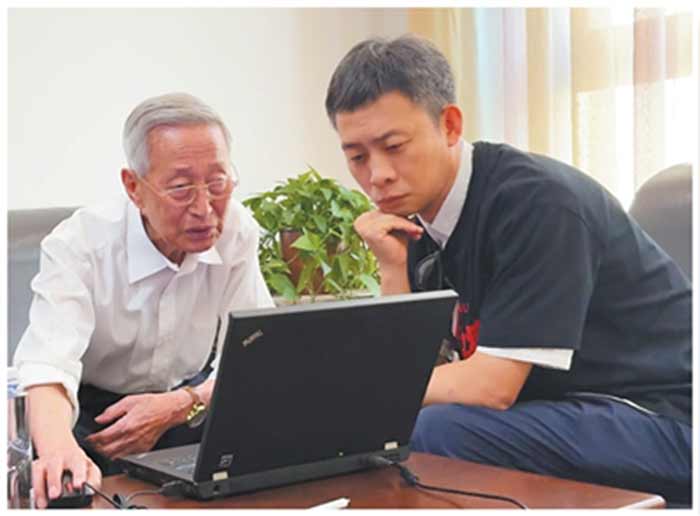 这九个字，让我终于望得见他了（大地风华） 