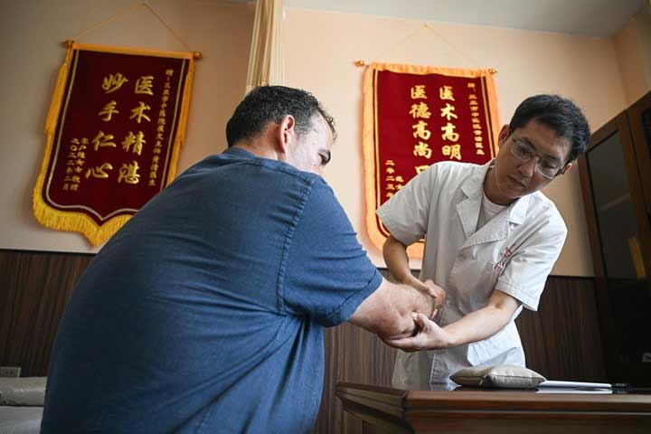 海外&ldquo;银发族&rdquo;来华，爱上中国的烟火日常